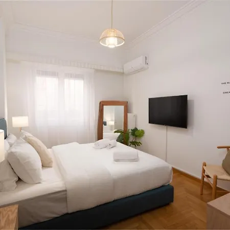 Vibrant Urban Getaway: Charming 2-bedroom Near Bars, Parks, And Metro *